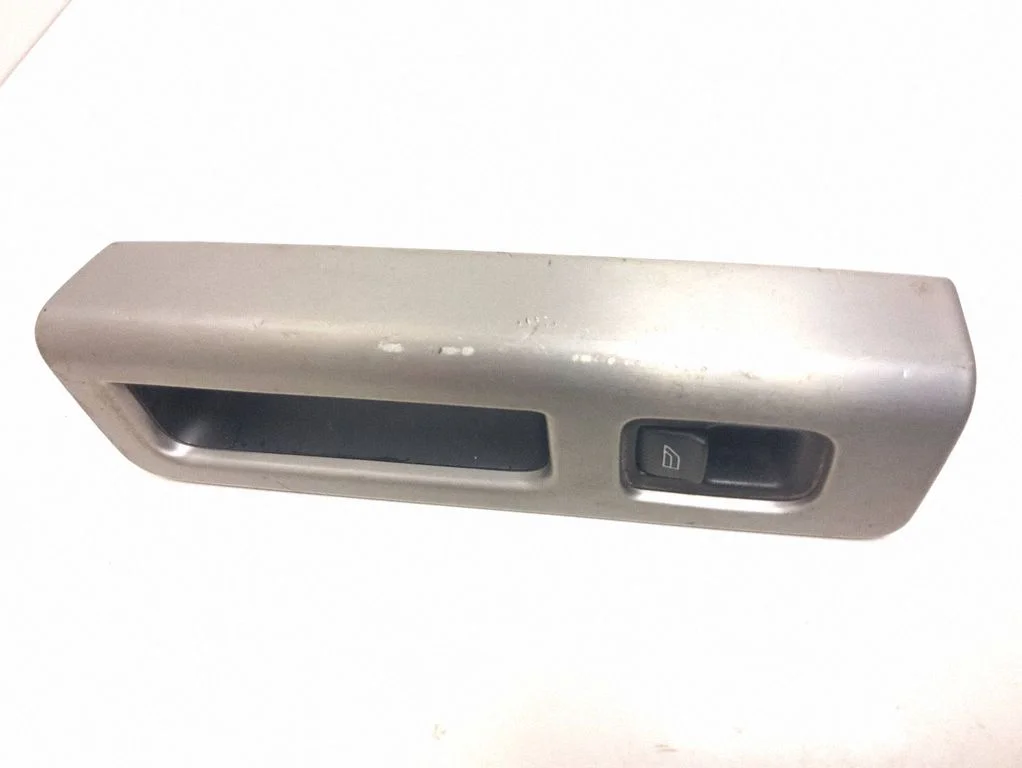 Electric window control switch 8663819