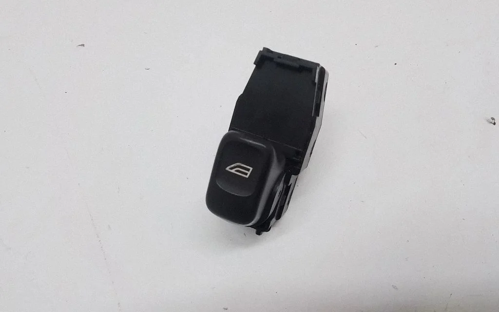 Electric window control switch – Volvo XC90 (2007-2014)