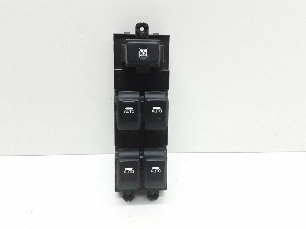 Electric window control switch – KIA Ceed (2012-2018)