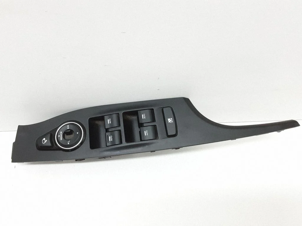 Electric window control switch 935703Z000