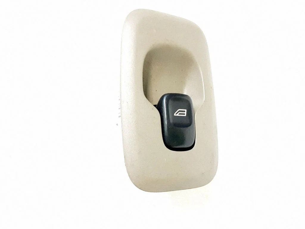 Electric window control switch 8685288