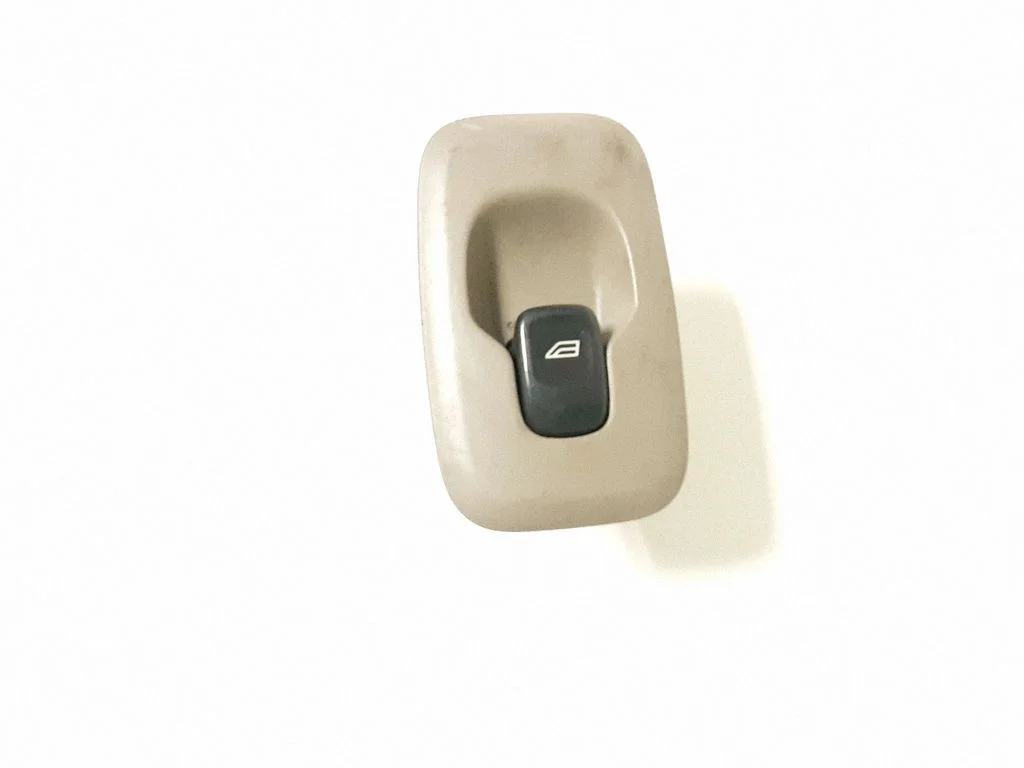 Electric window control switch 8685288