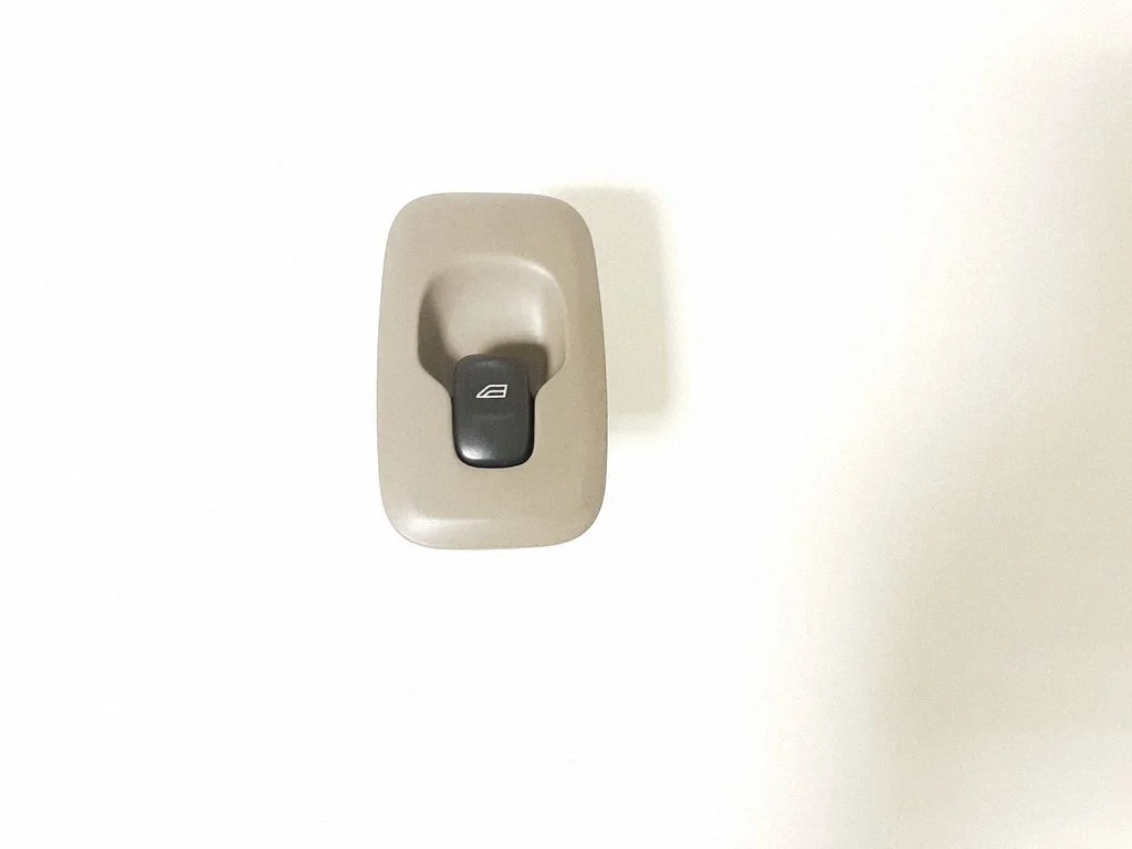 Electric window control switch – Volvo XC90 (2003-2006)