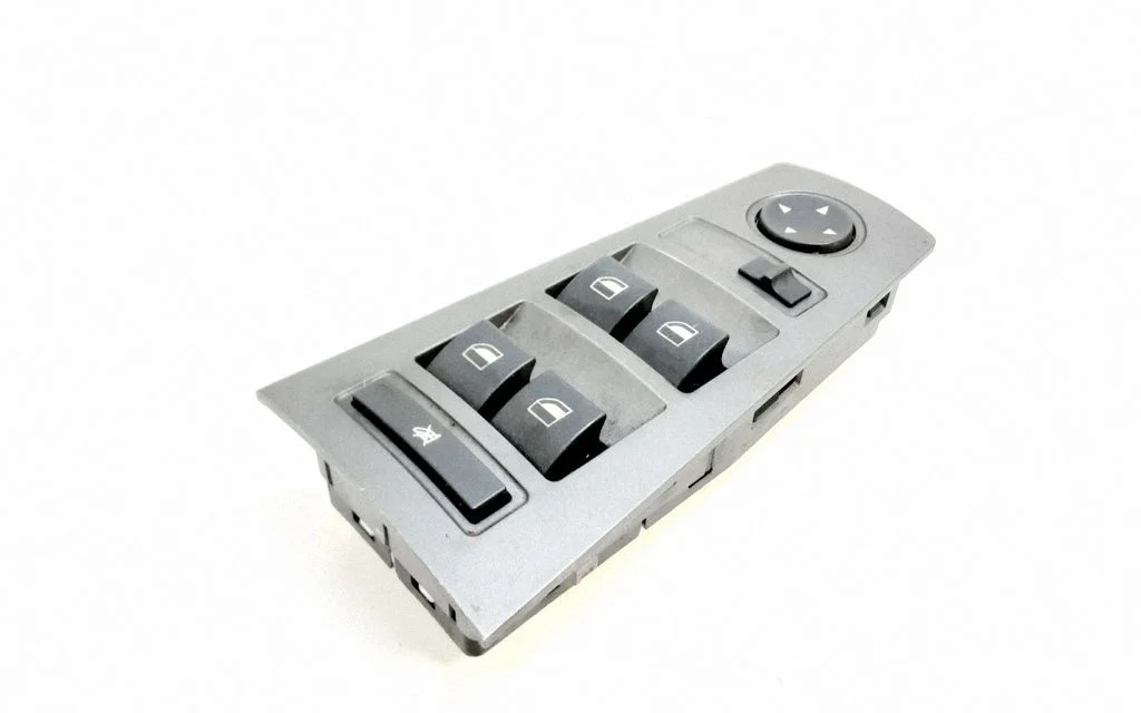 Electric window control switch 6915008