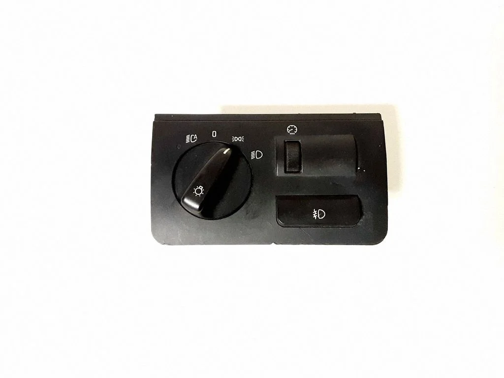 Light switch 6930243