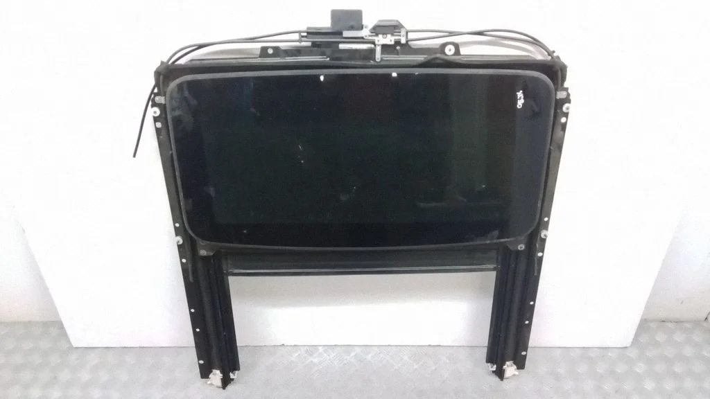 Katuseluugi komplekt – Volvo XC90 (2007-2014)
