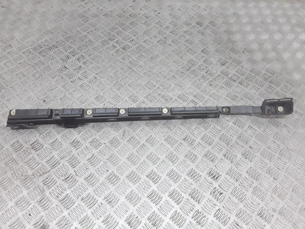 Wzmocnienie progu – BMW Seria 7 F01 F02 F03 F04 (2008-2016)