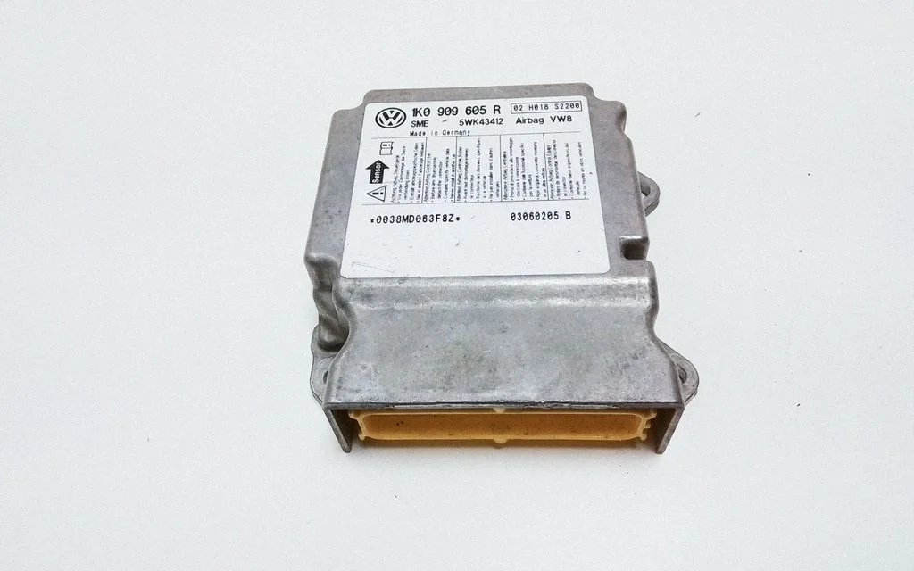 Turvapatjade juhtplokk – Volkswagen Golf Plus (2005-2013)