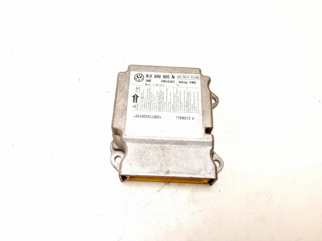 Airbag control unit/module – Skoda Octavia Mk2 (1Z) (2004-2013)