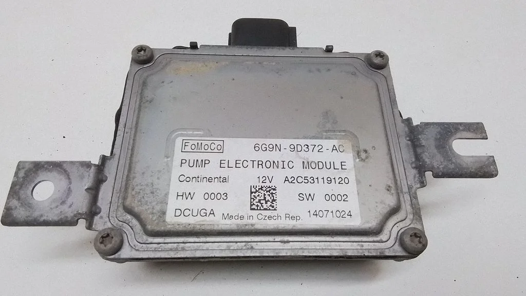 Fuel injection pump control unit/module – Volvo V70 (2008-2013)
