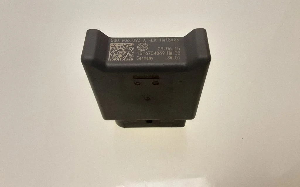 Fuel injection pump control unit/module – Volkswagen Passat CC (2008-2016)