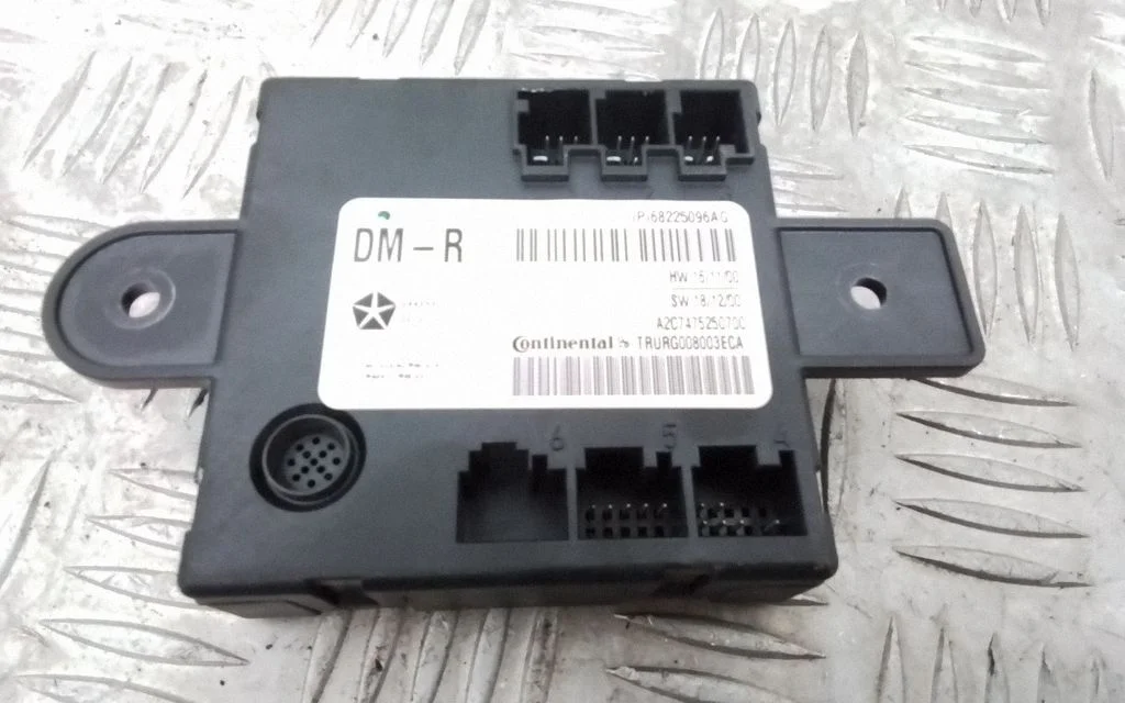 Door control unit/module 68225096AG