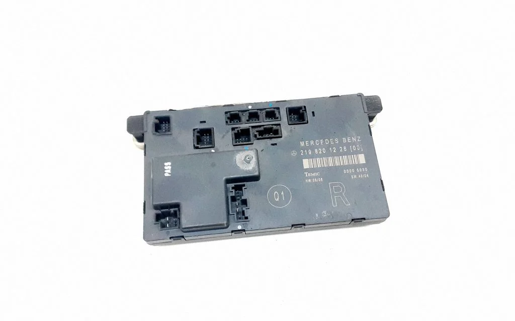 Door control unit/module – Mercedes-Benz CLS-Class C219 (2003-2011)