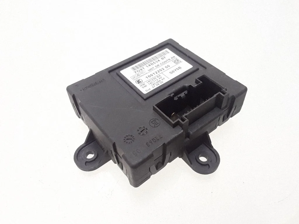 Durvju elektronikas vadības bloks – aizmugurējā labā