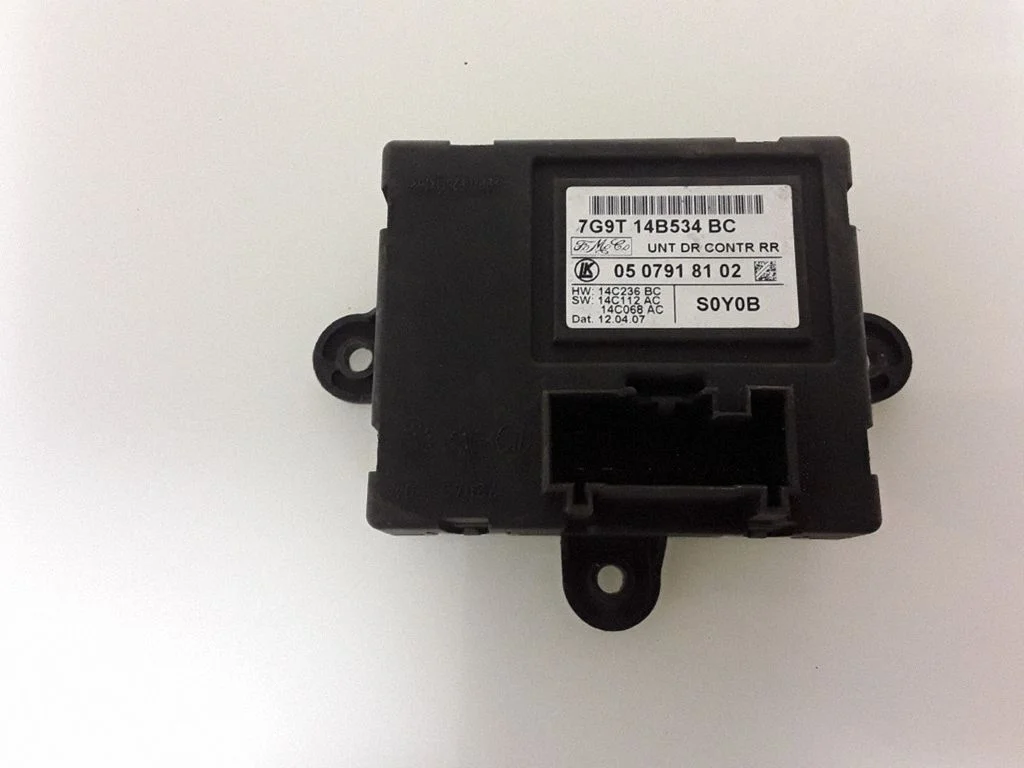 Door control unit/module – rear right
