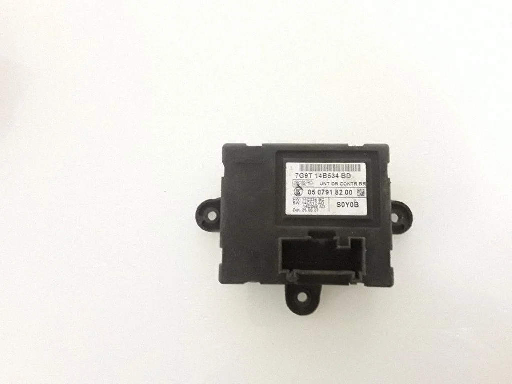 Door control unit/module – rear right