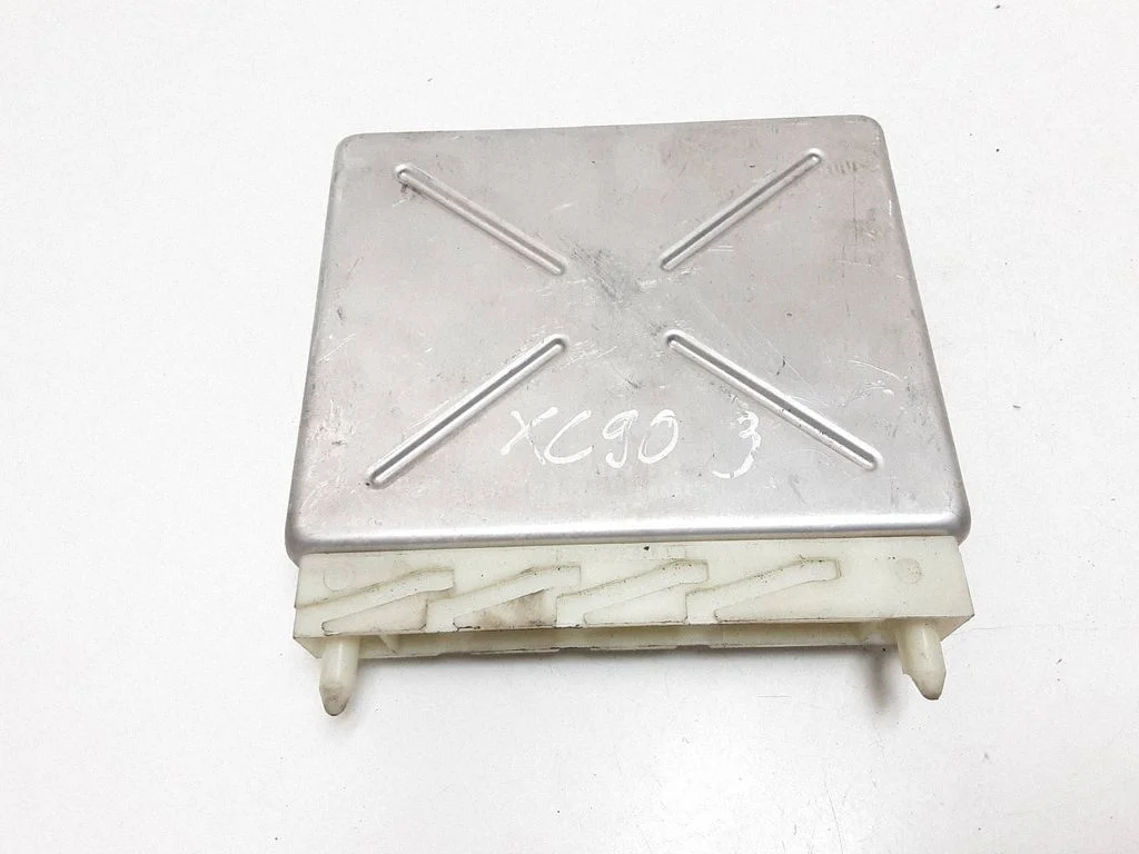Engine control unit/module P09480760