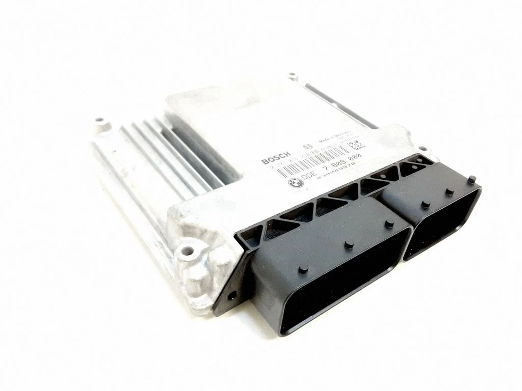 Mootori juhtplokk – BMW 1-seeria E81 E87 (2004-2011)
