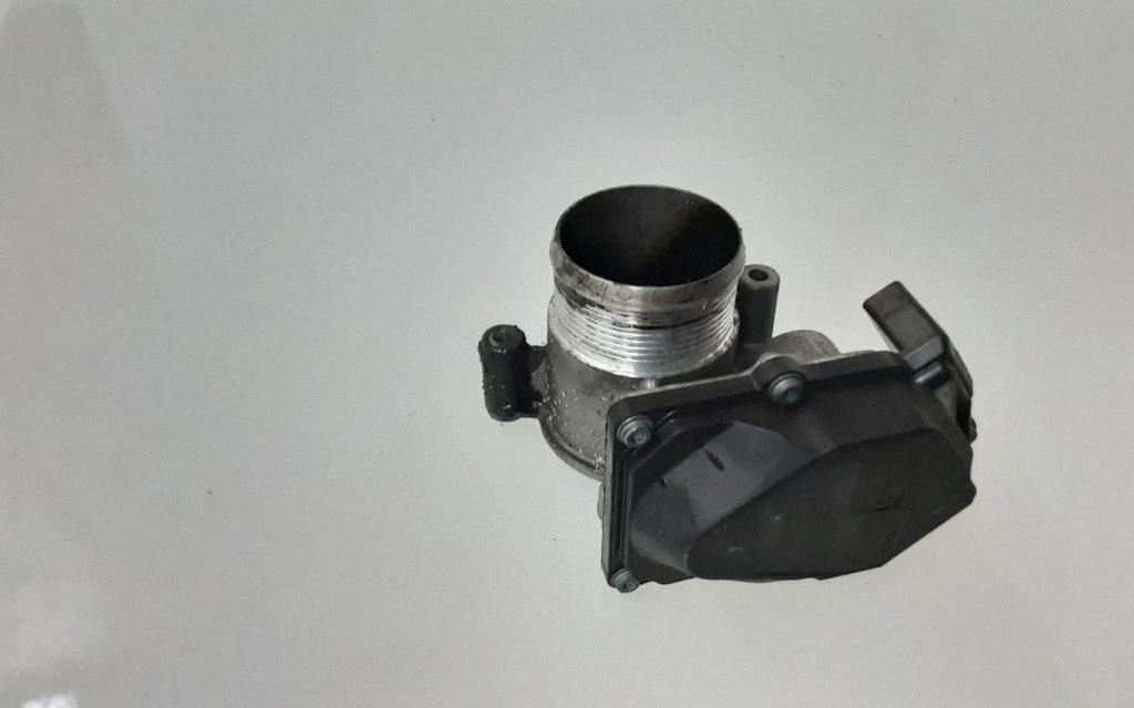 Throttle valve – Audi Q5 SQ5 8R (2008-2017)