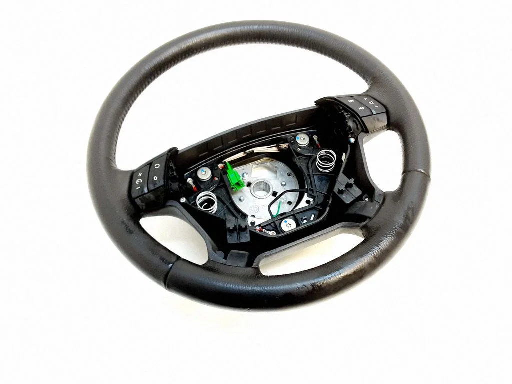 Steering wheel – Volvo XC90 (2003-2006)