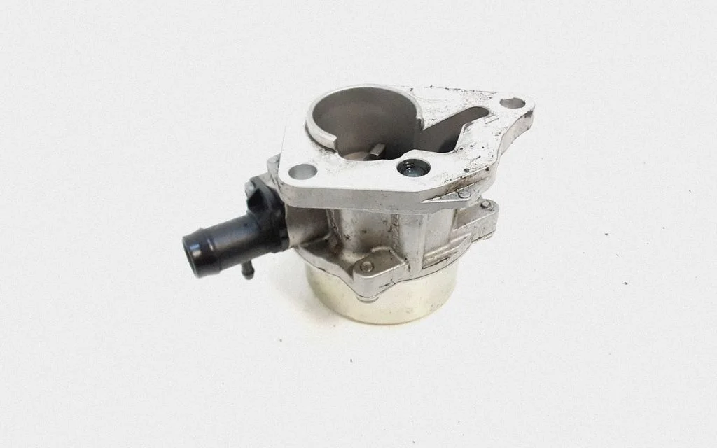 Vacuum pump 146505272R
