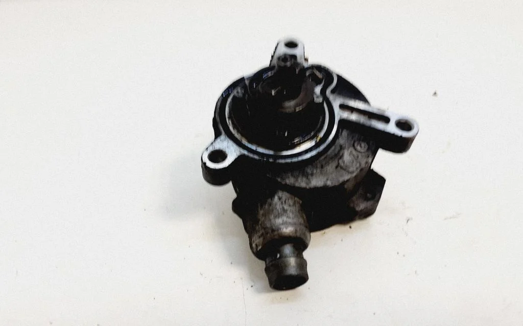 Vacuum pump – Volvo XC90 (2003-2006)