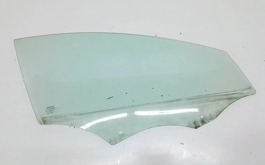 Front door window glass four-door 43R001106
