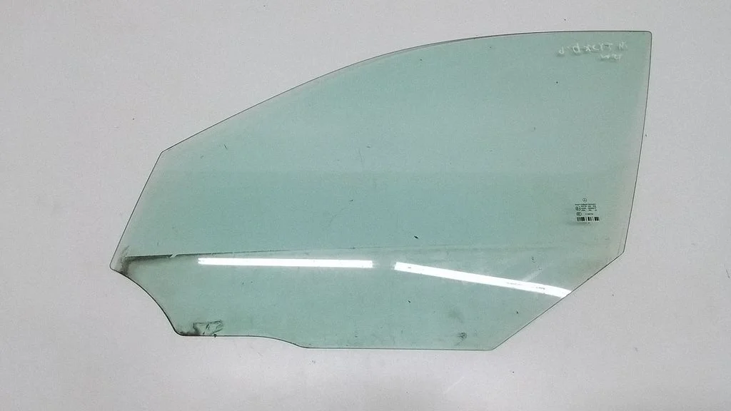 Esiukse põhiklaas (neljaukselise) 43R000677