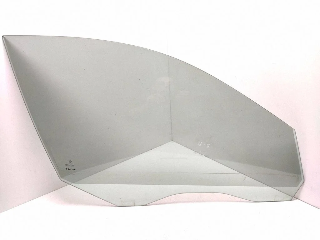 Front door window glass four-door – BMW 5 Series E60 E61 (2004-2010)