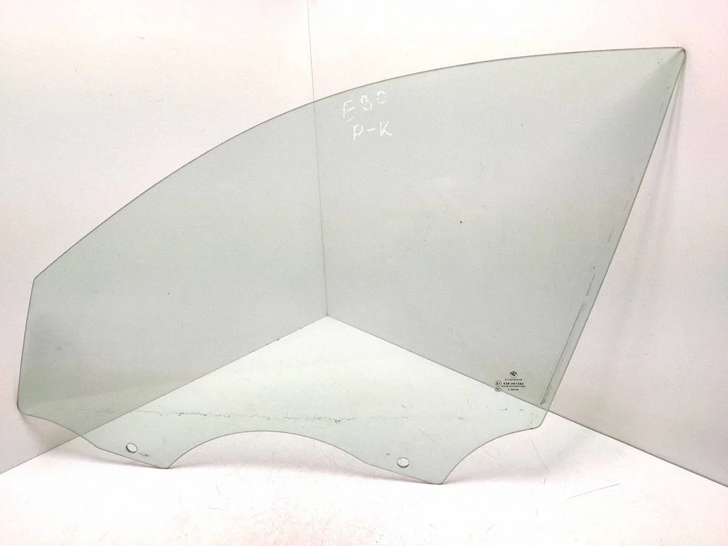 Front door window glass four-door 43R001582
