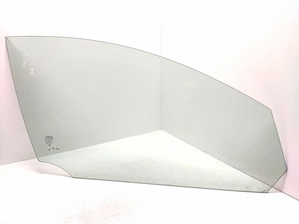 Front door window glass four-door 43R001106