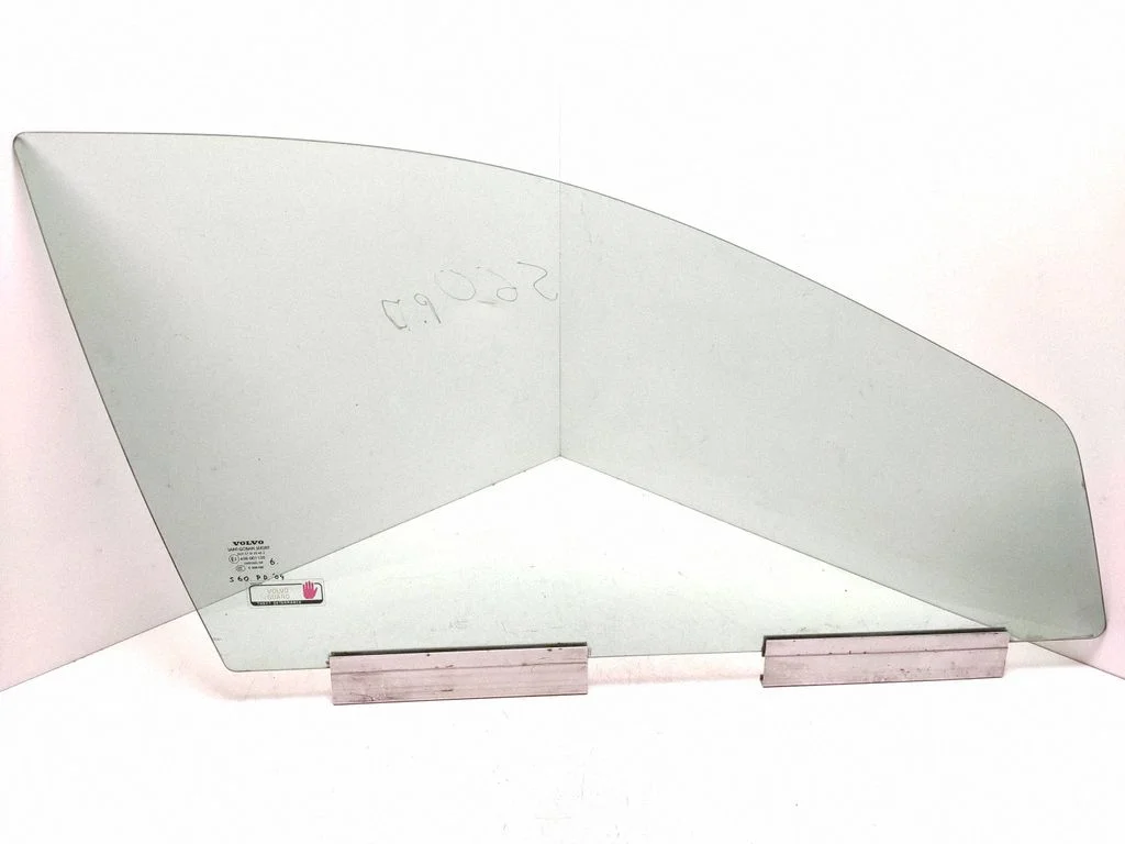Front door window glass four-door 43R001105