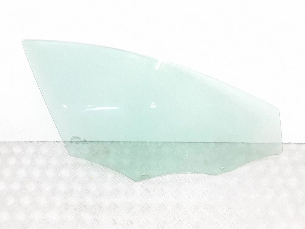 Front door window glass four-door – Volvo V40 (2012-2019)
