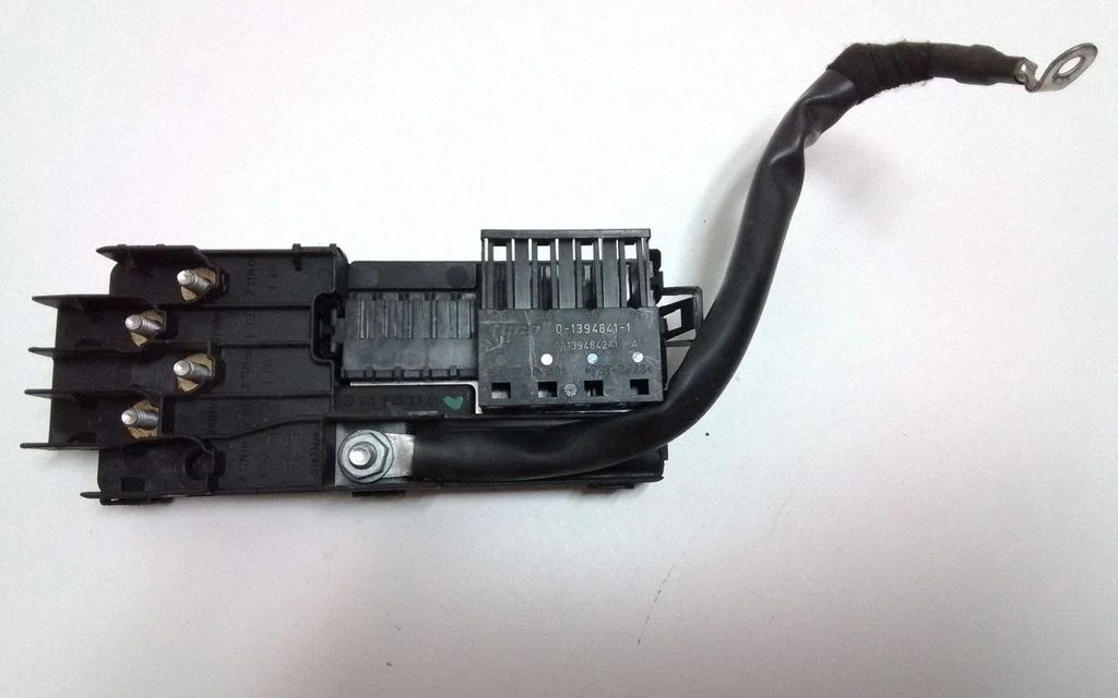 Positive cable (battery) – Mercedes-Benz S-Class W220 (1998-2006)