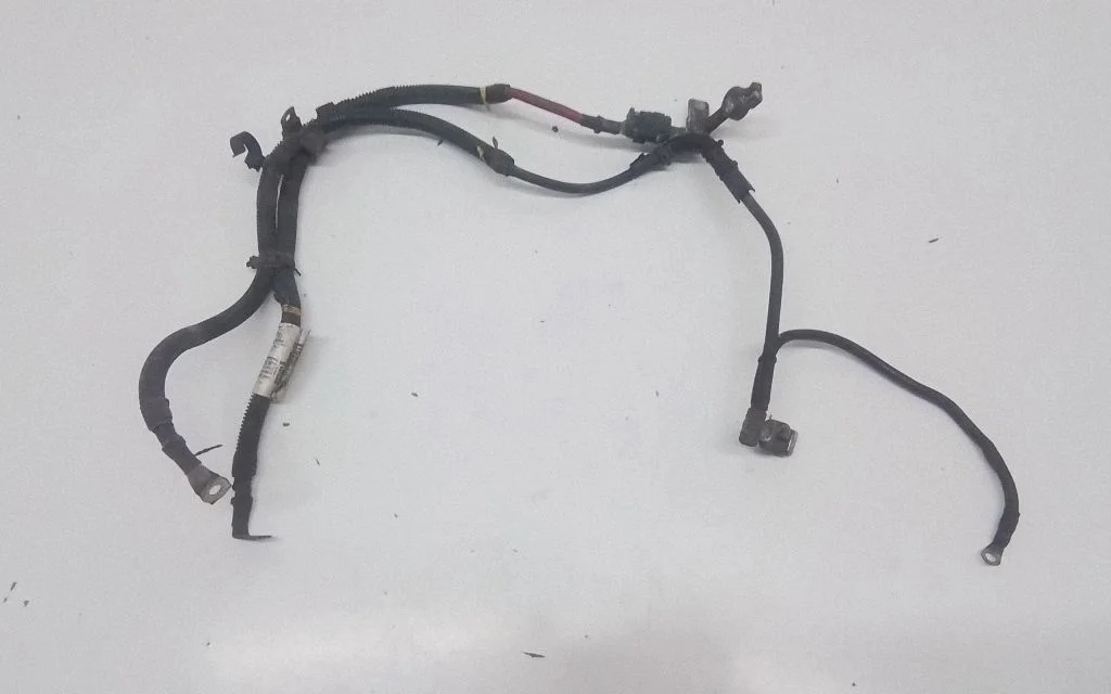 Positive cable (battery) – Volvo S40 (2004-2007)