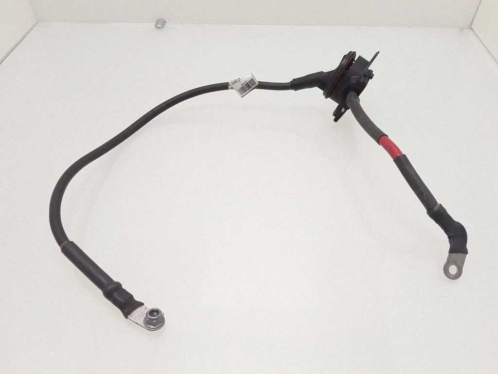 Positive cable (battery) – Mercedes-Benz C-Class W205 (2014-2021)