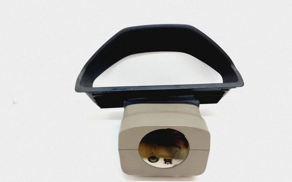 Steering wheel column trim – Volvo XC90 (2007-2014)