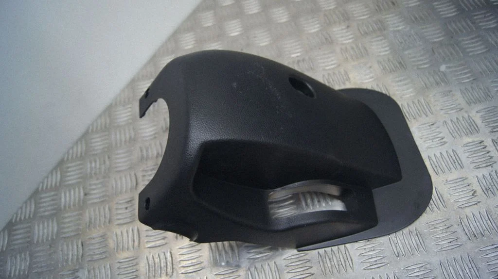 Steering wheel column trim