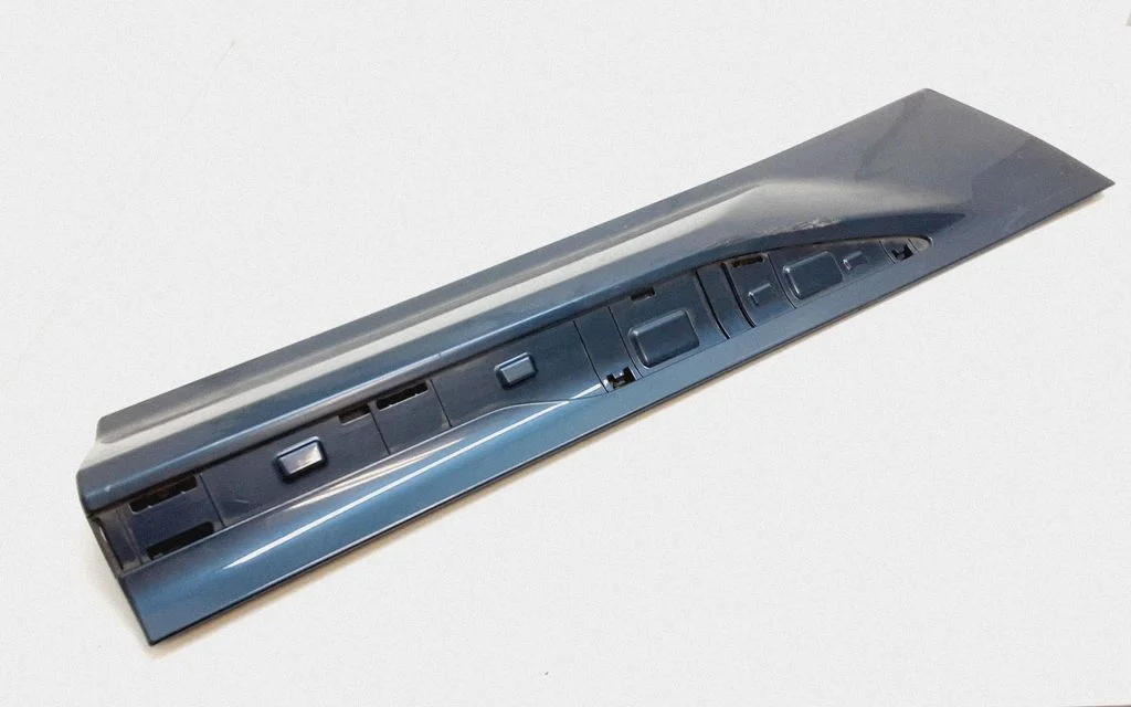 Rear door trim (molding) 31440305