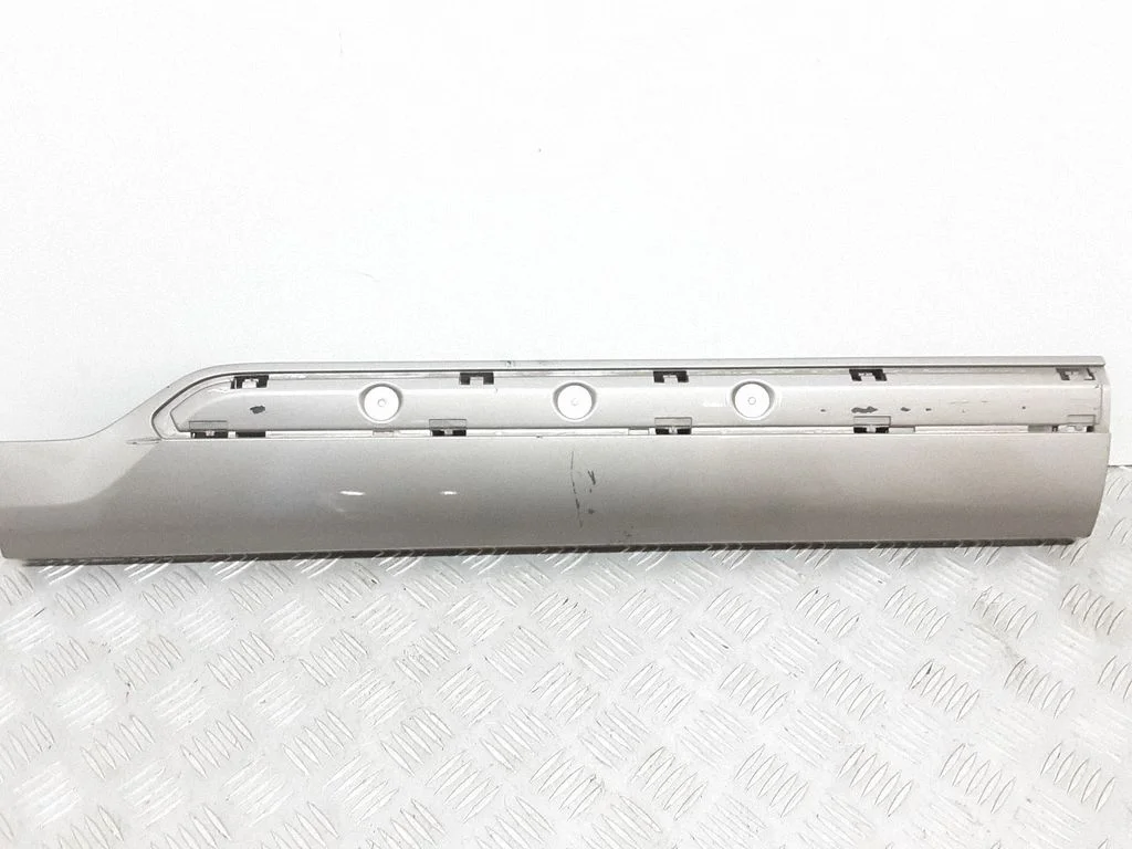 Rear door trim (molding) – Volvo XC90 (2014-)