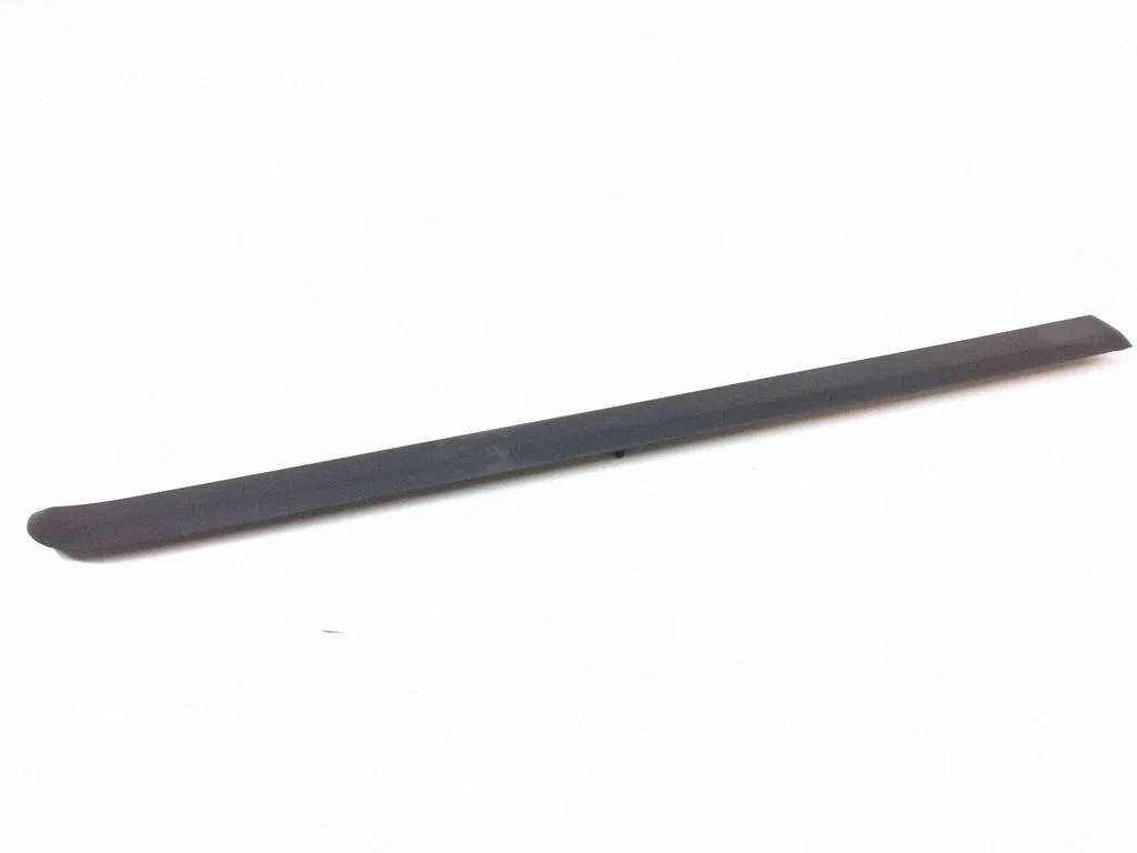 Front door trim (molding) – Volvo XC90 (2003-2006)