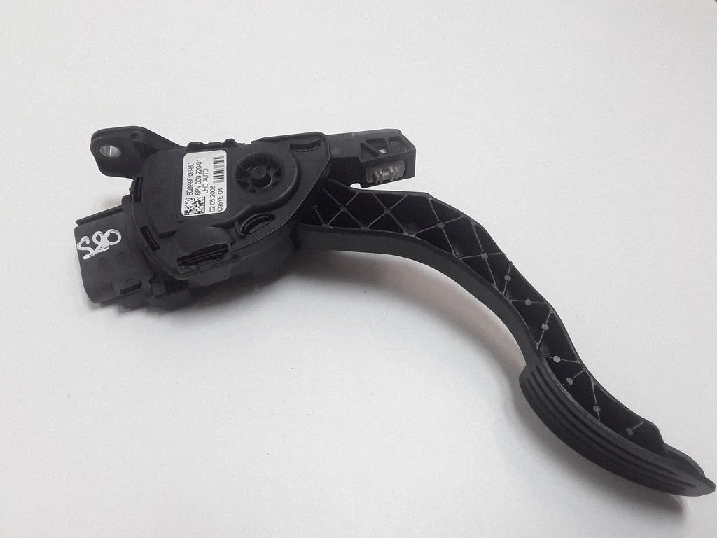 Accelerator throttle pedal – Volvo S80 (2007-2013)