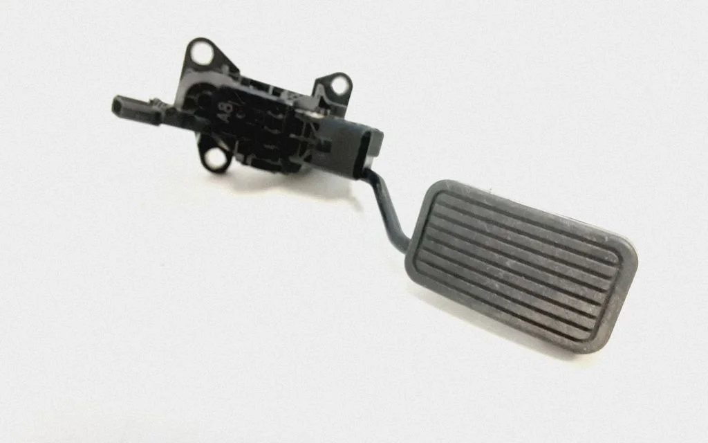 Accelerator throttle pedal – Honda CR-V (2013-2016)