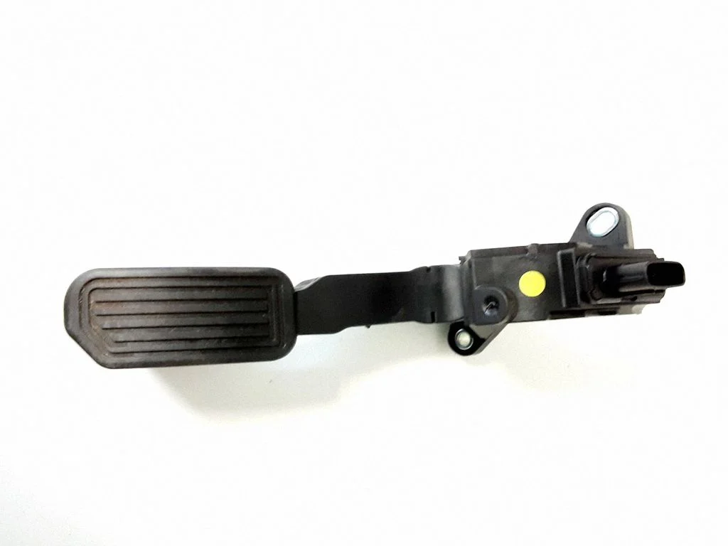 Gaasipedaal – Toyota RAV 4 (XA40) (2012-2018)