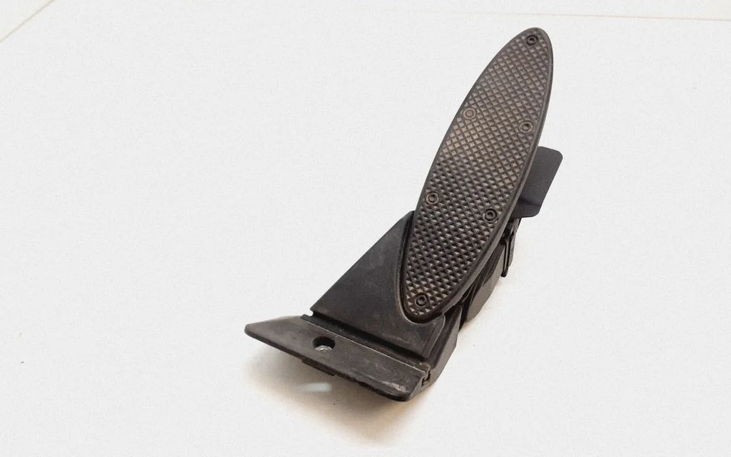 Accelerator throttle pedal 6794503