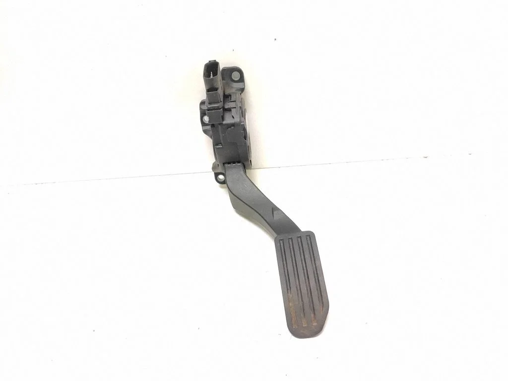 Pedał gazu 6G929F836DD