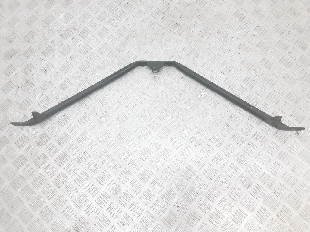 Radiator support slam panel bracket – BMW 5 Series E60 E61 (2004-2010)