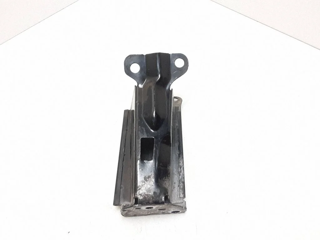 Radiator support slam panel bracket – Volvo S80 (2007-2013)