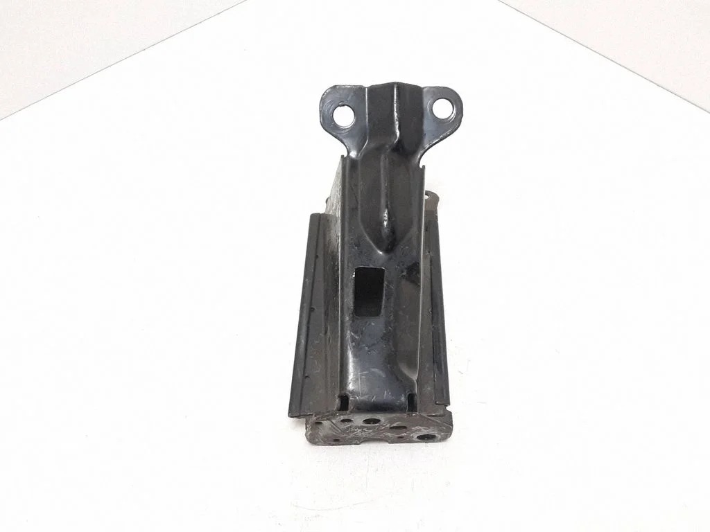 Radiator support slam panel bracket – Volvo S80 (2007-2013)