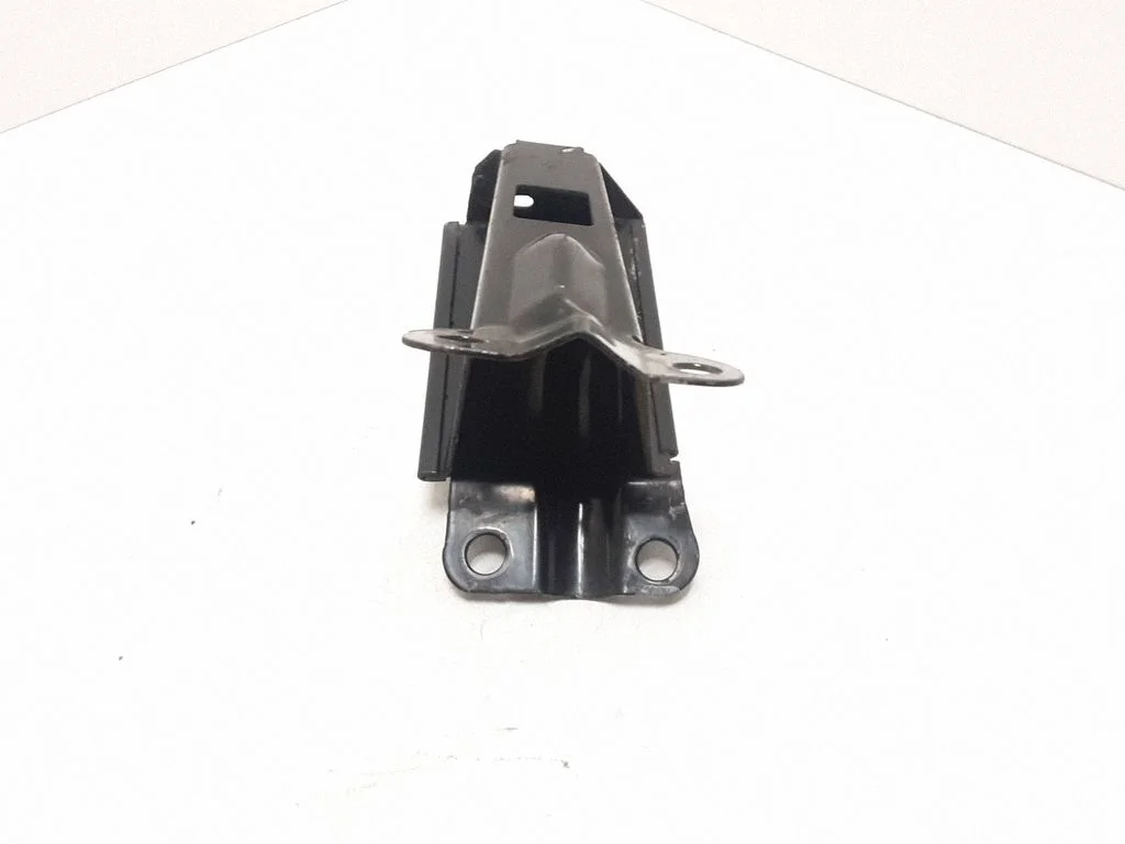 Radiator support slam panel bracket – Volvo S80 (2007-2013)